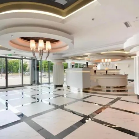Appartement Hanza Tower White Sky & High Floor Pool & Jacussi & Sauna