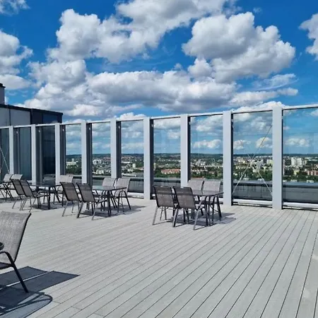 Hanza Tower White Sky & High Floor Pool & Jacussi & Sauna * Szczecin