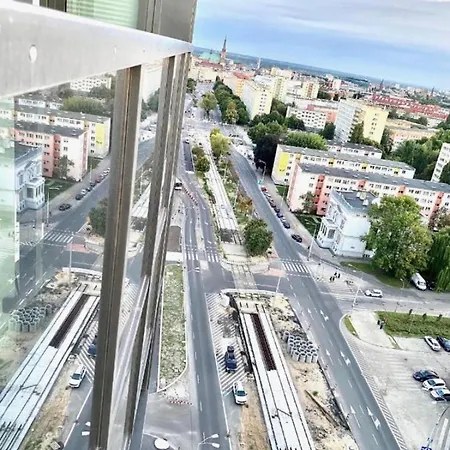 Appartement Hanza Tower White Sky & High Floor Pool & Jacussi & Sauna *
